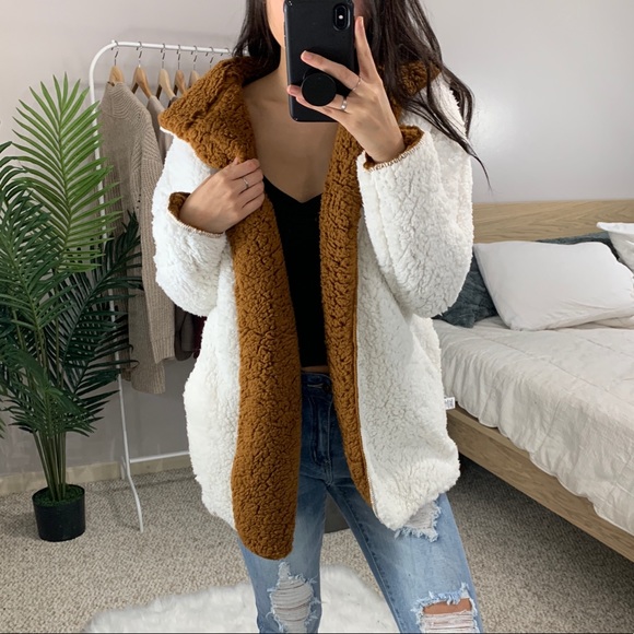 🆕Camel + White Reversible Fluffy Teddy Coat - Picture 8 of 8